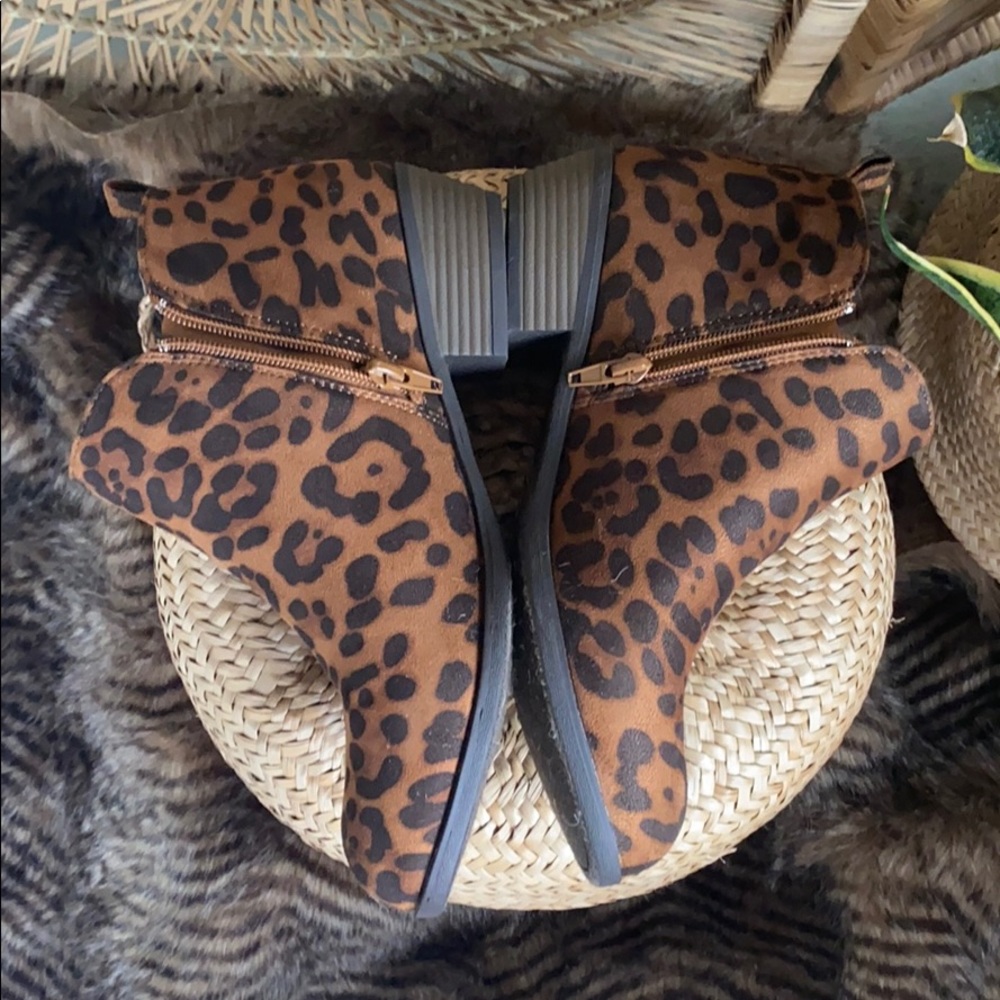 NEW Leopard Ankle Booties - Picture 8 of 9